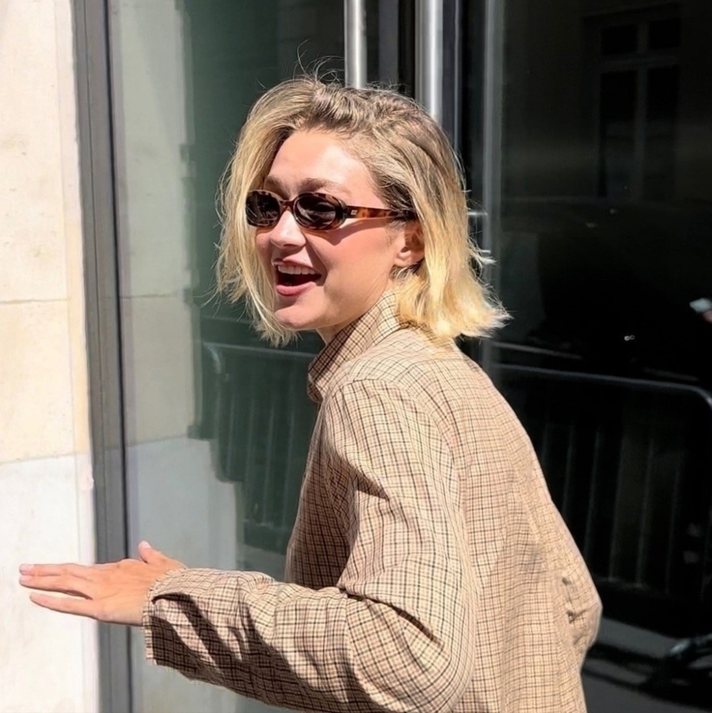 Oval Beige Sunglasses As Seen On Gigi Hadid Y2K Supermodel Festival New As Is - Picture 2 of 15